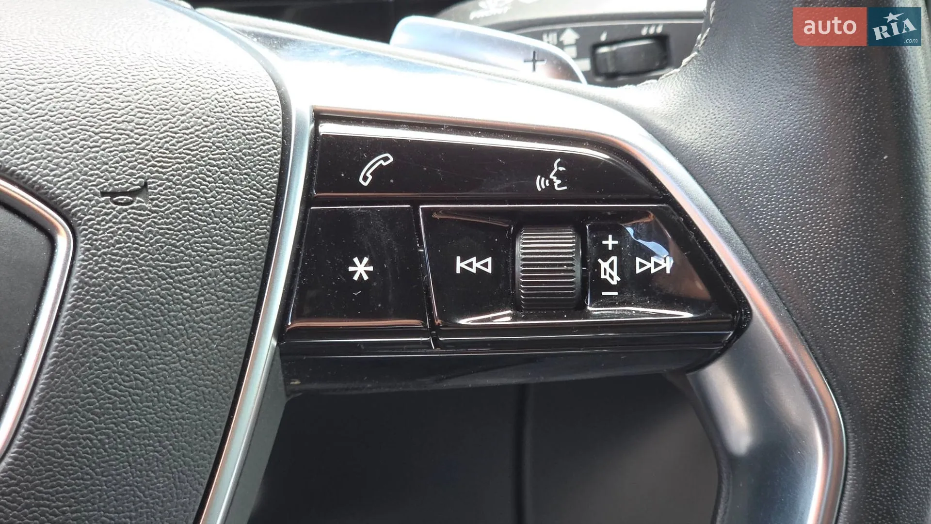 2019 Audi e-tron - мініатюра 27