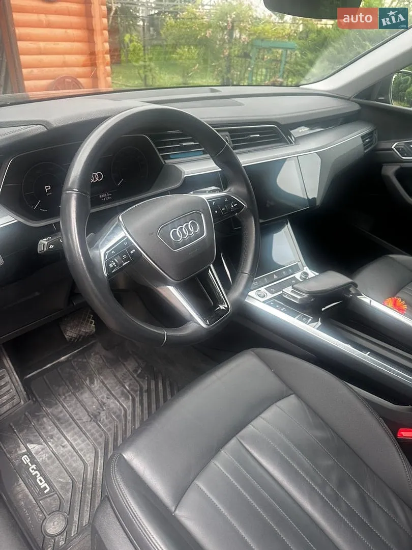 2021 Audi e-tron - мініатюра 3