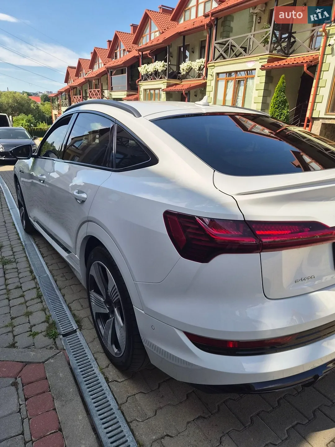 2021 Audi e-tron - мініатюра 8
