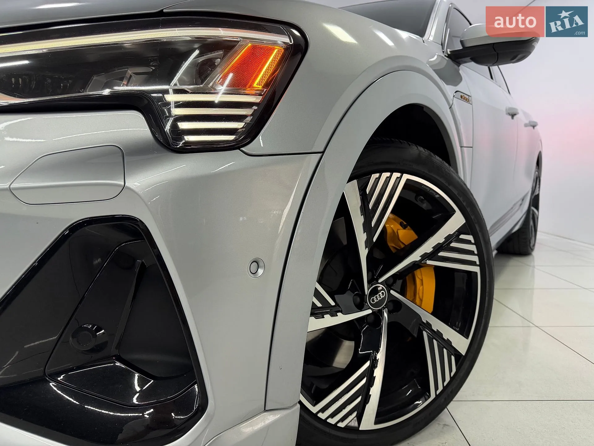 2022 Audi e-tron - мініатюра 5