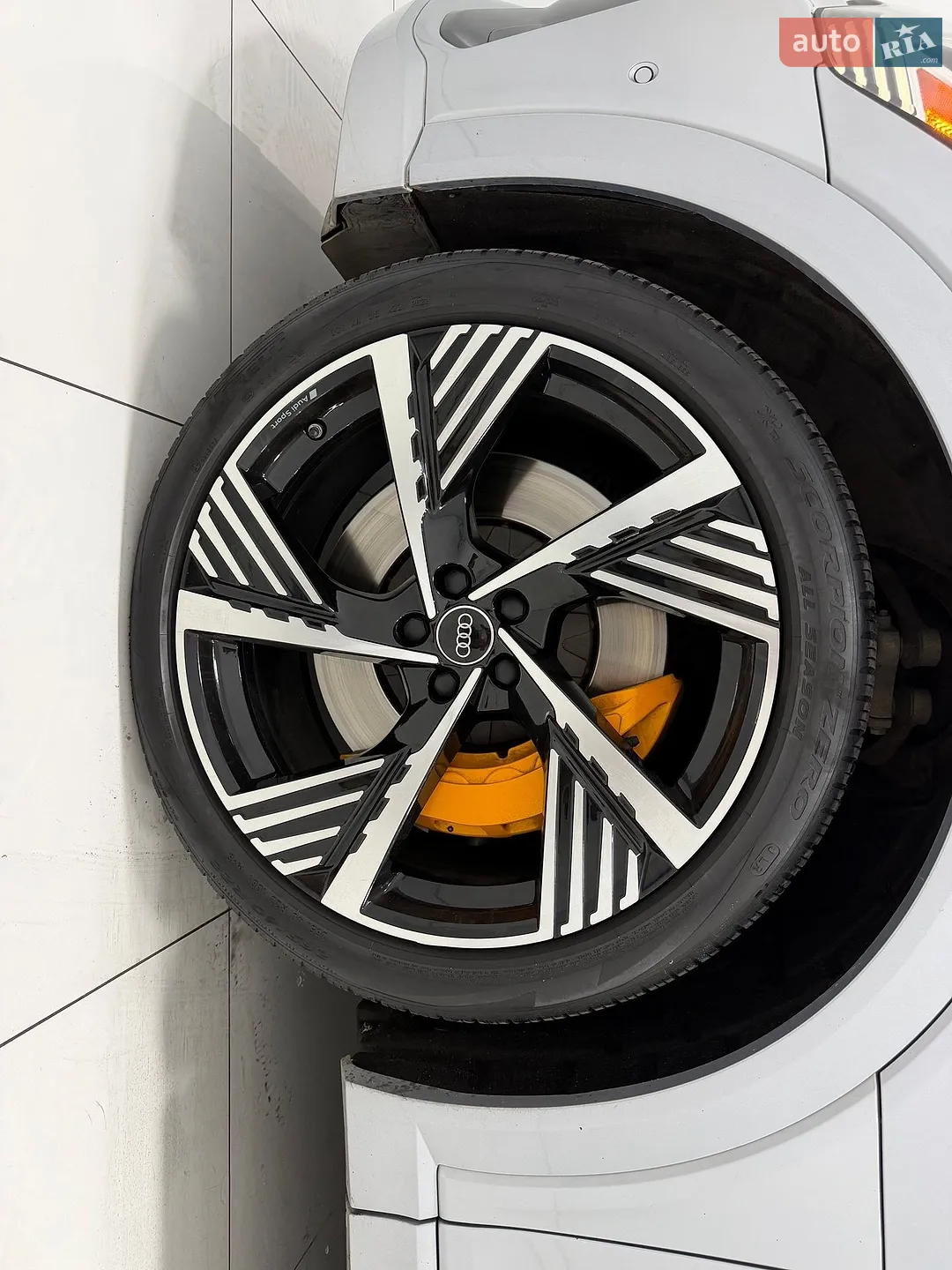2022 Audi e-tron - мініатюра 24