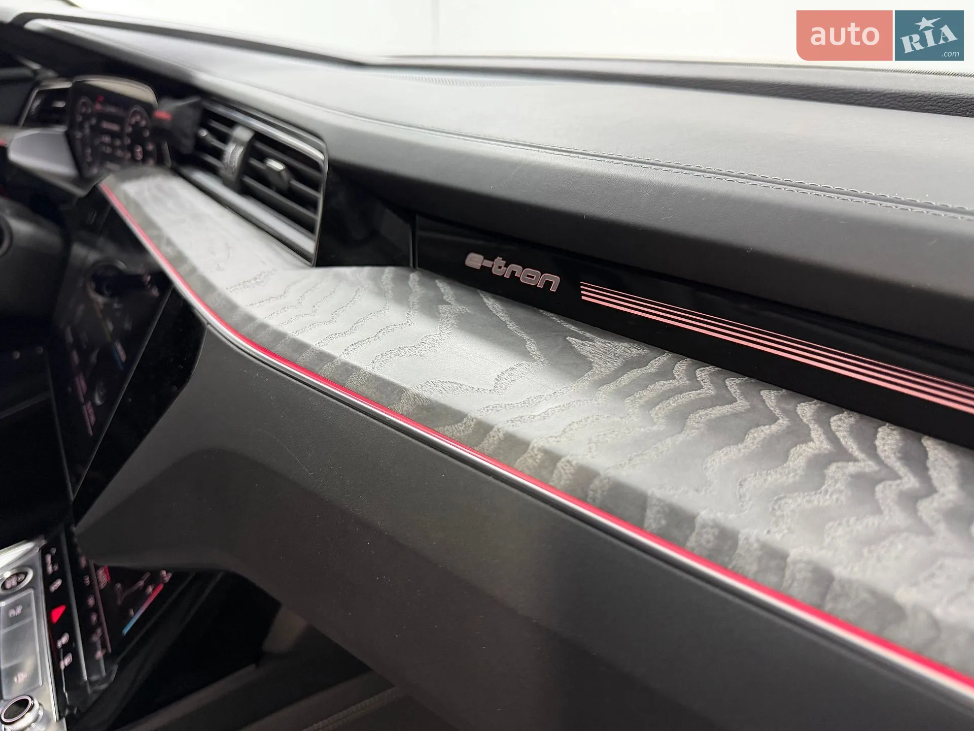 2022 Audi e-tron - мініатюра 37