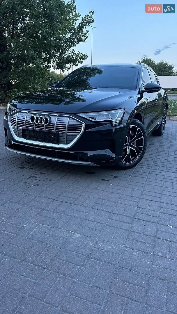 2019 Audi e-tron - мініатюра 2