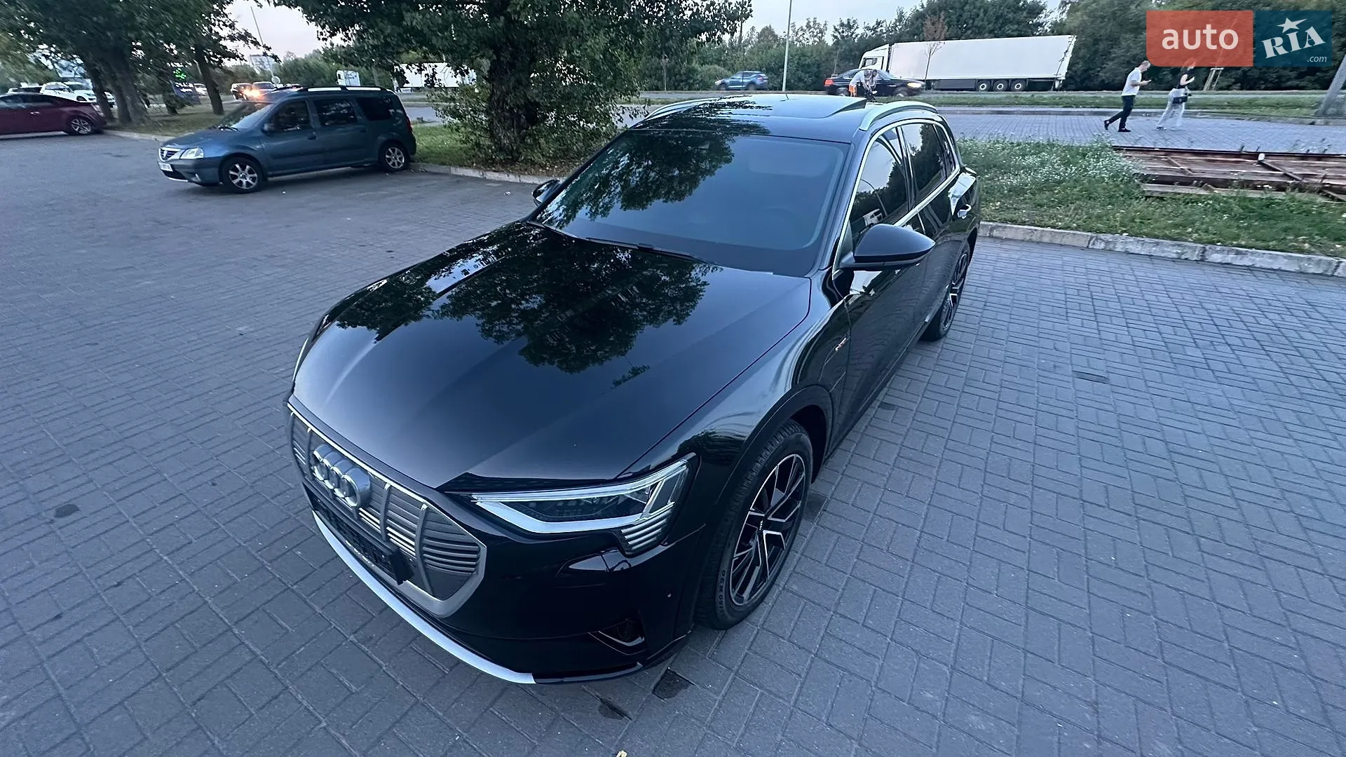 2019 Audi e-tron - мініатюра 11
