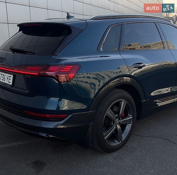 Внедорожник / Кроссовер Audi e-tron 2019 в Киеве