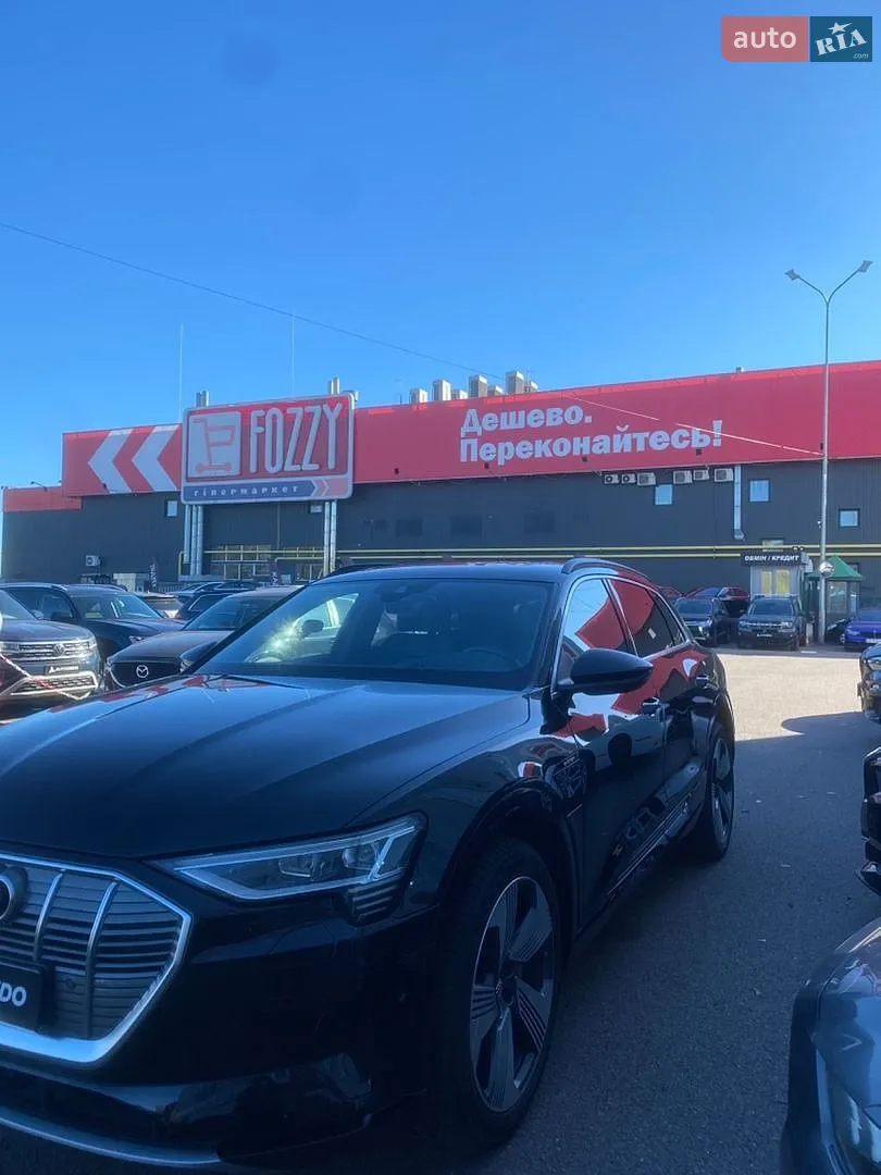 2019 Audi e-tron - мініатюра 2