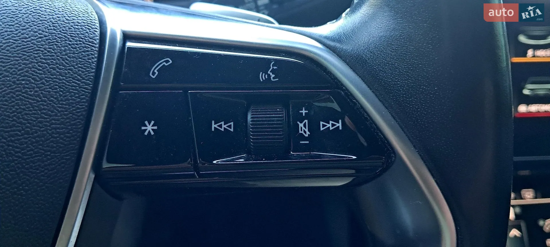 2020 Audi e-tron - мініатюра 45