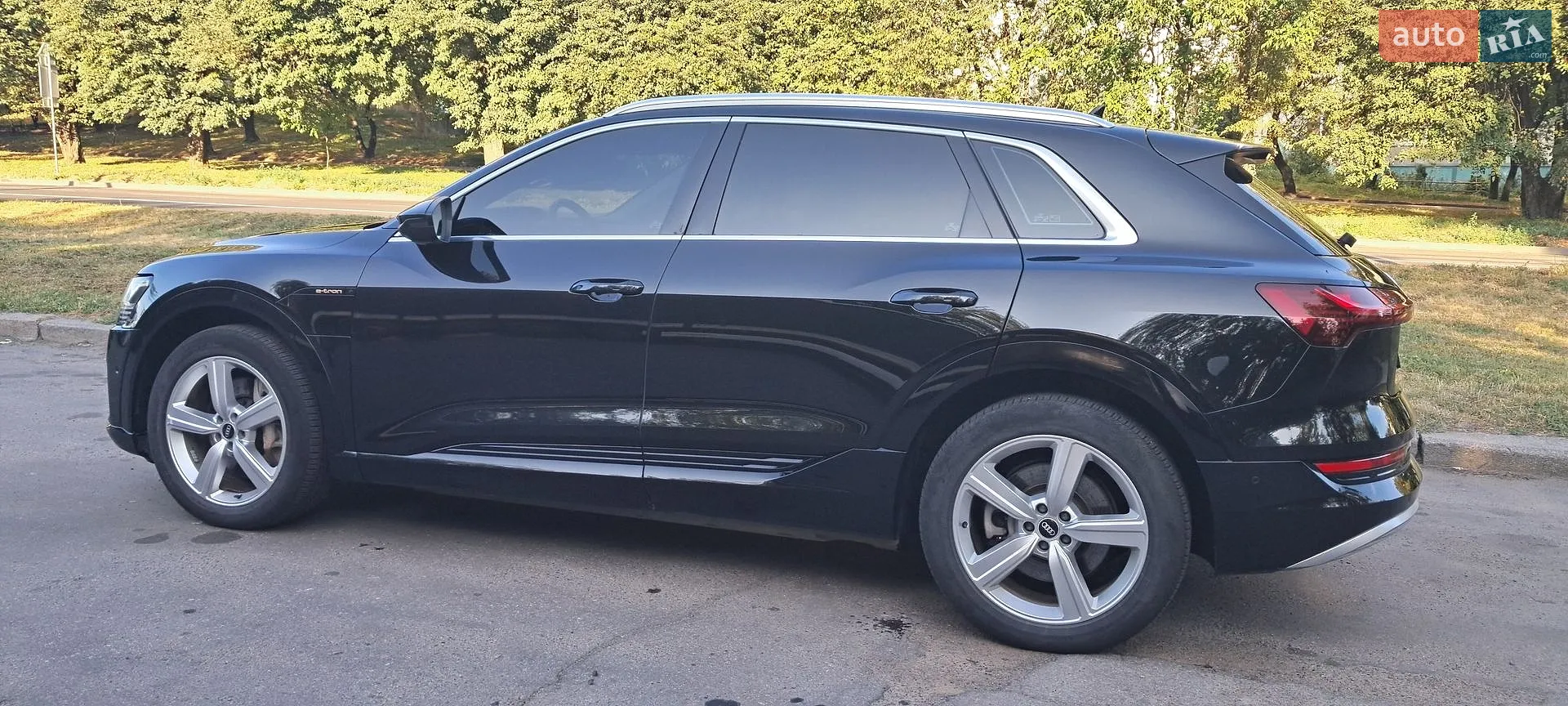 2020 Audi e-tron - мініатюра 19