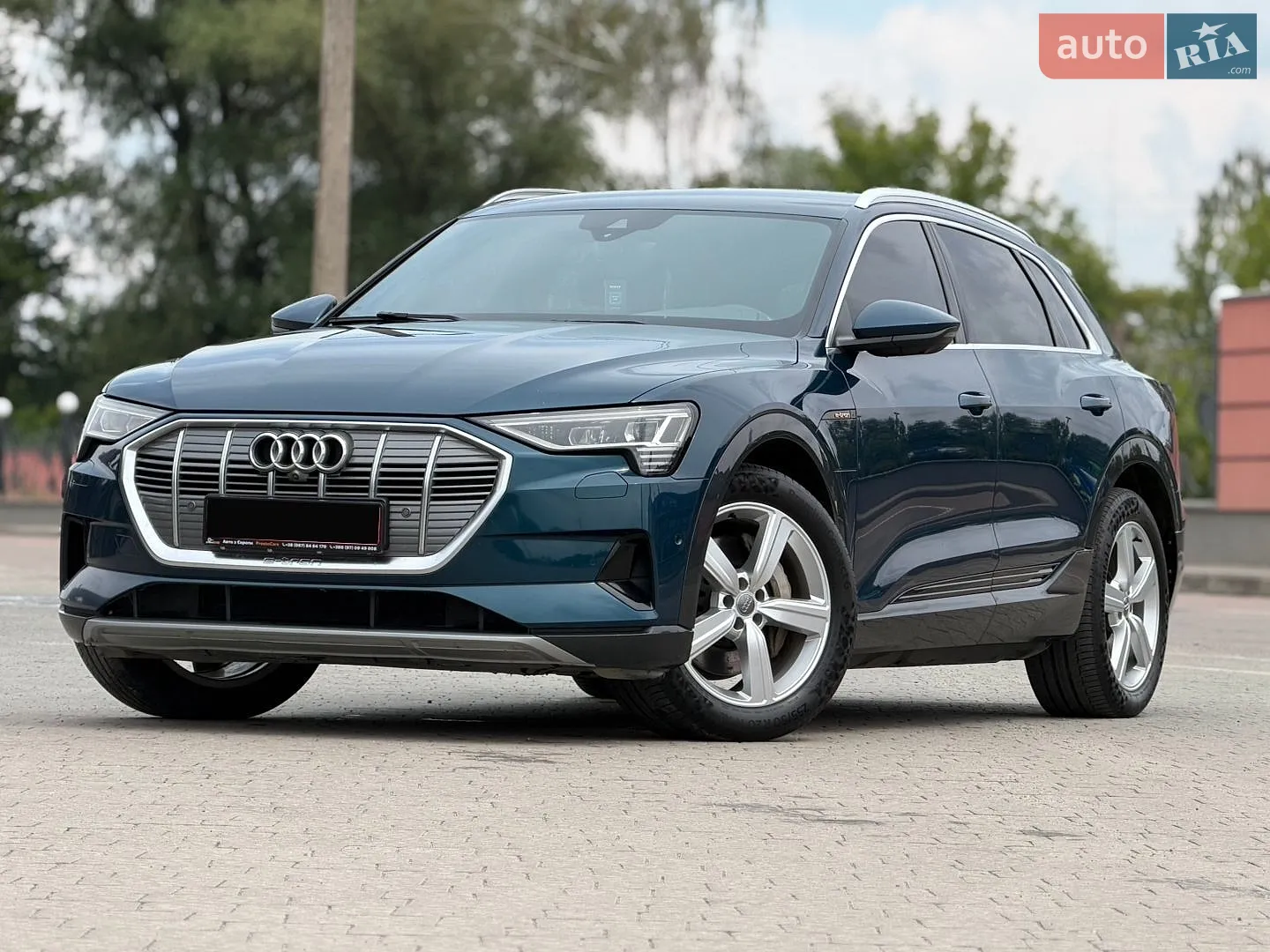 2019 Audi e-tron - мініатюра 2