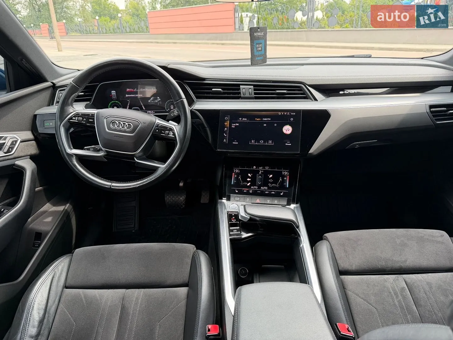2019 Audi e-tron - мініатюра 18