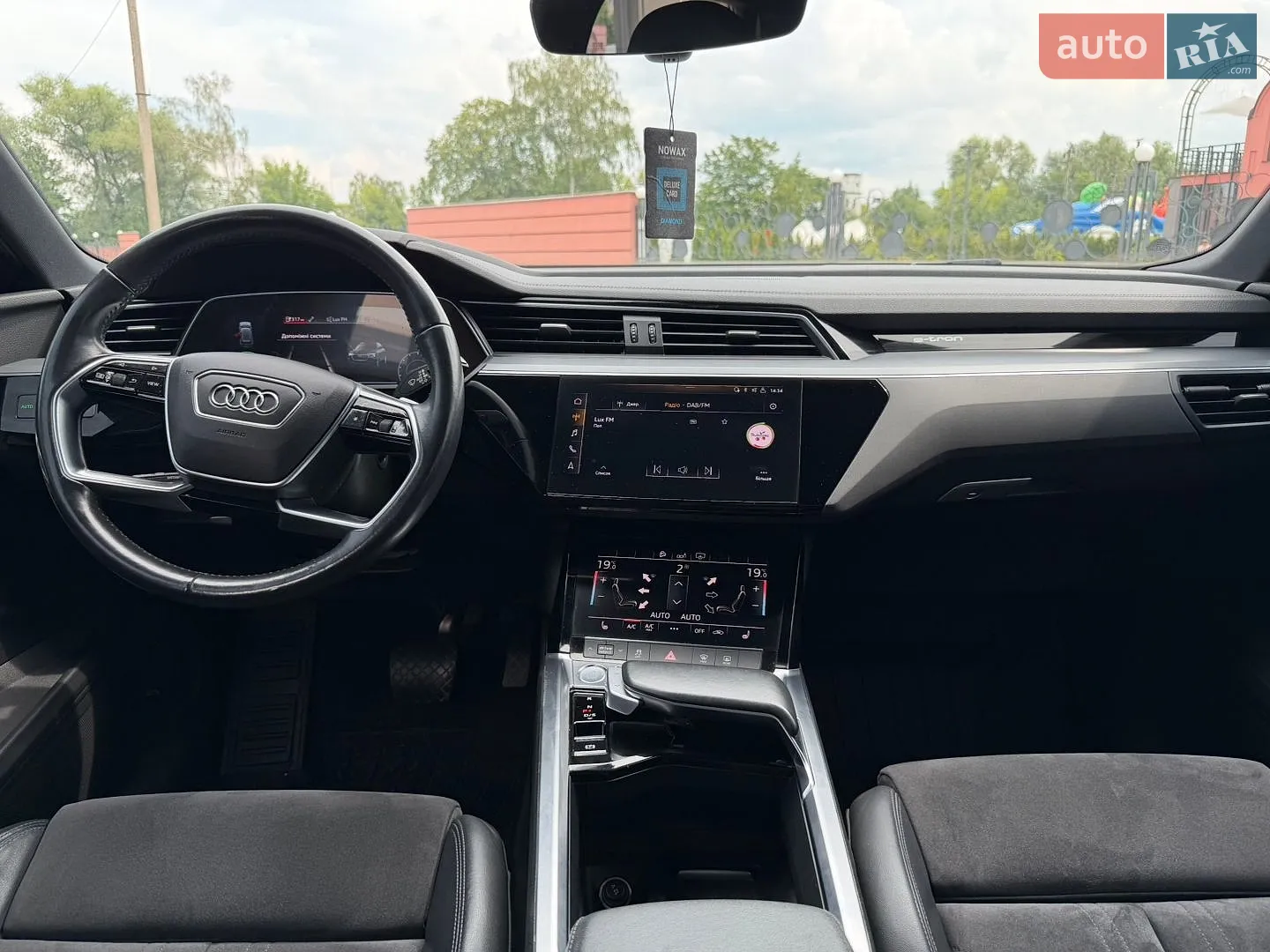 2019 Audi e-tron - мініатюра 20