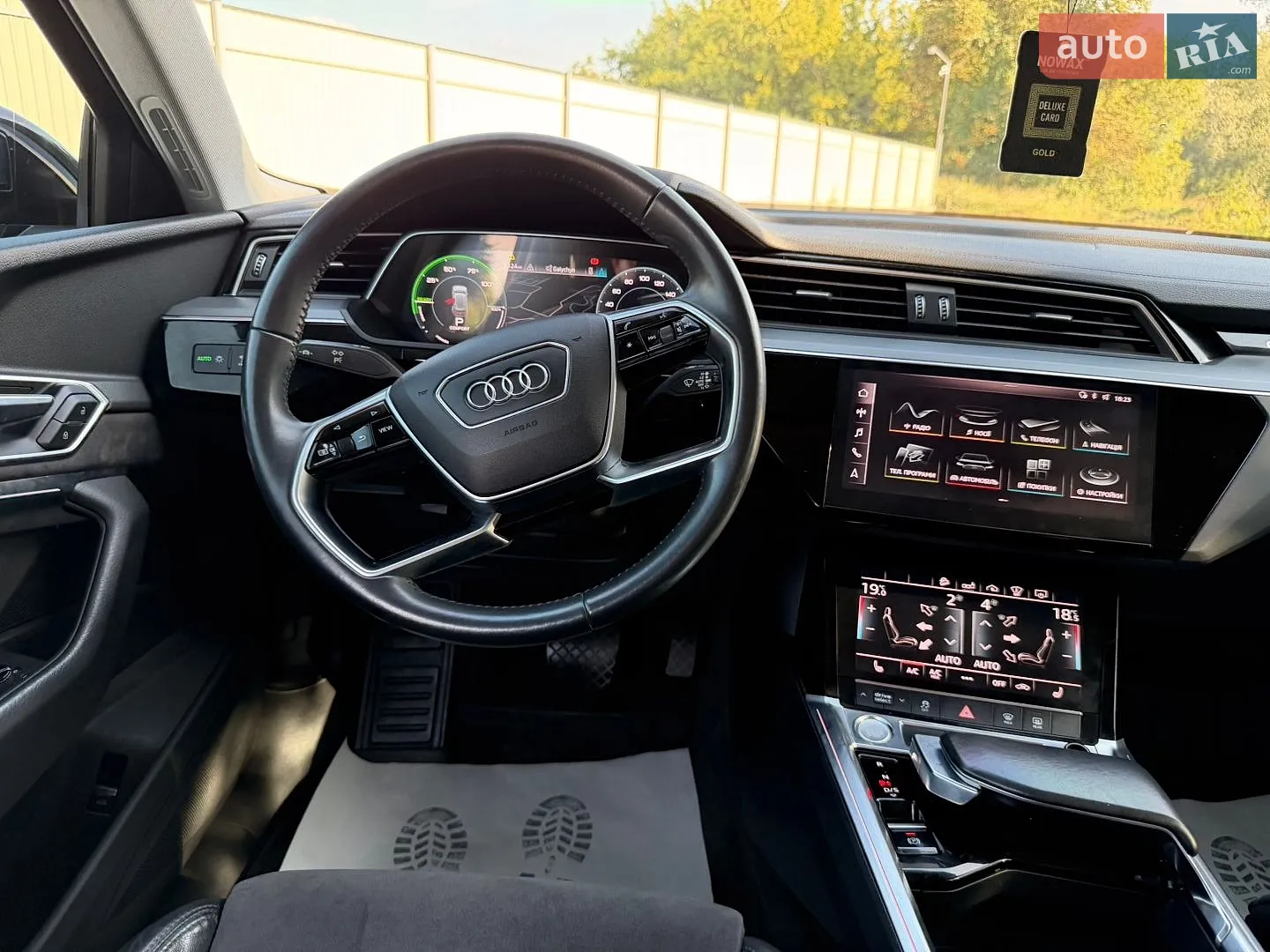 2019 Audi e-tron - мініатюра 27