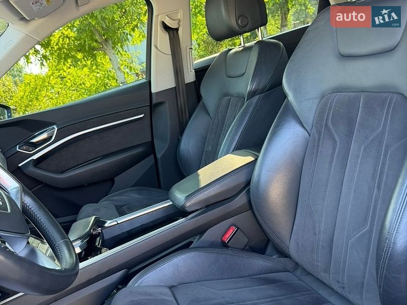 Внедорожник / Кроссовер Audi e-tron 2019 в Дрогобыче