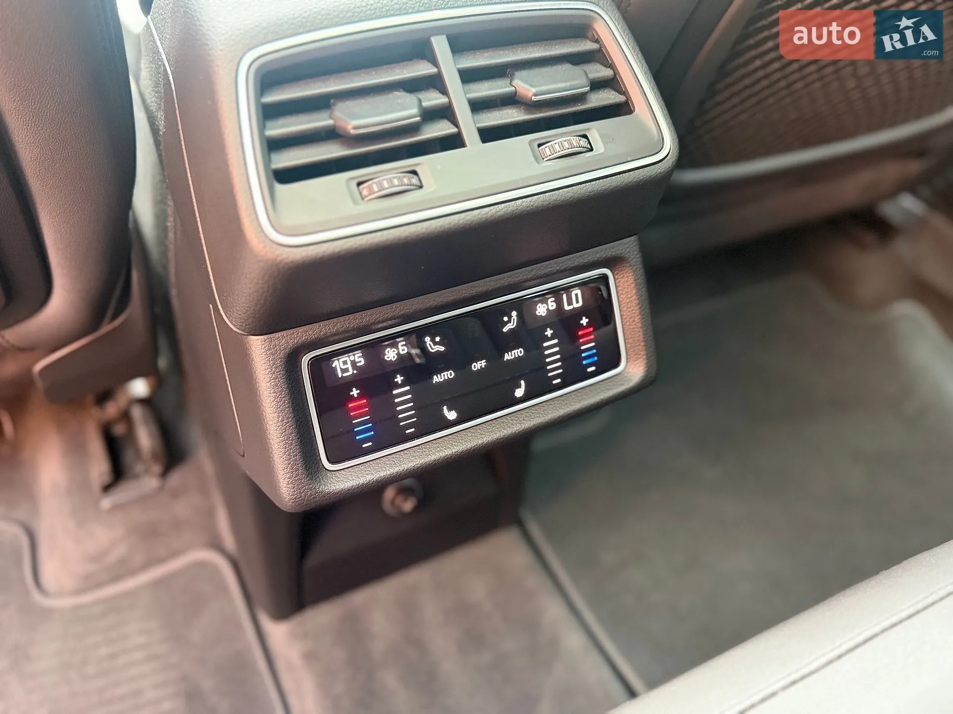 2021 Audi e-tron - мініатюра 28