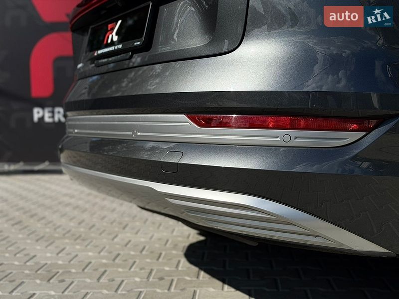 Внедорожник / Кроссовер Audi e-tron 2019 в Киеве