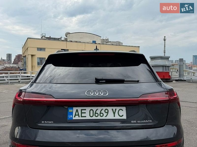 Внедорожник / Кроссовер Audi e-tron 2020 в Днепре