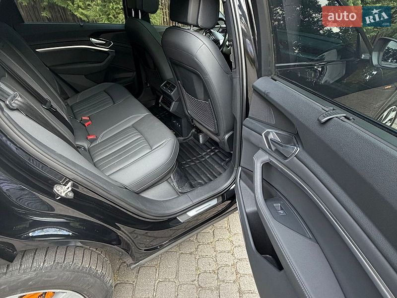 Внедорожник / Кроссовер Audi e-tron 2020 в Львове фото 15 Внедорожник / Кроссовер Audi e-tron 2020 в Львове
