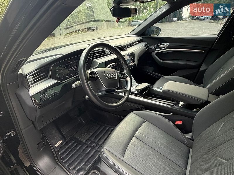 Внедорожник / Кроссовер Audi e-tron 2020 в Львове фото 10 Внедорожник / Кроссовер Audi e-tron 2020 в Львове