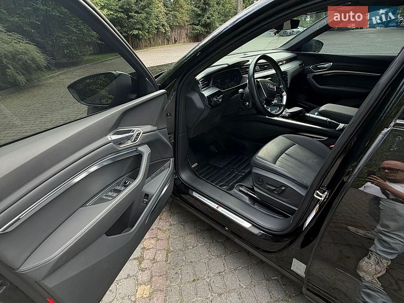 Внедорожник / Кроссовер Audi e-tron 2020 в Львове фото 9 Внедорожник / Кроссовер Audi e-tron 2020 в Львове