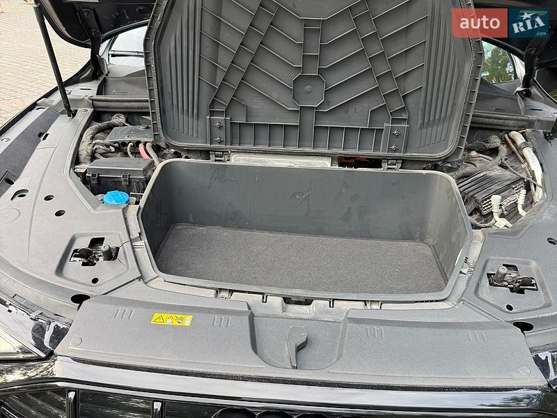Внедорожник / Кроссовер Audi e-tron 2020 в Львове фото 22 Внедорожник / Кроссовер Audi e-tron 2020 в Львове