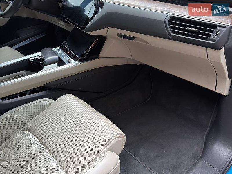 Внедорожник / Кроссовер Audi e-tron 2019 в Ивано-Франковске