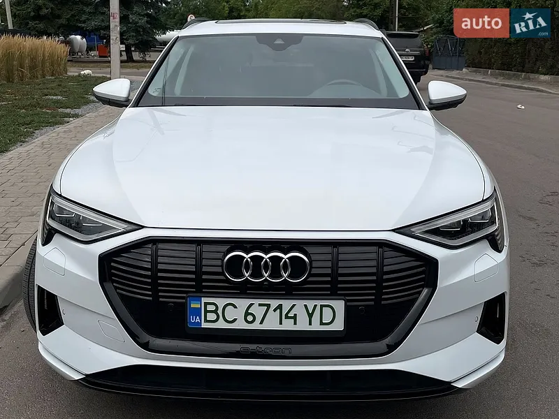 Audi e-tron 2021