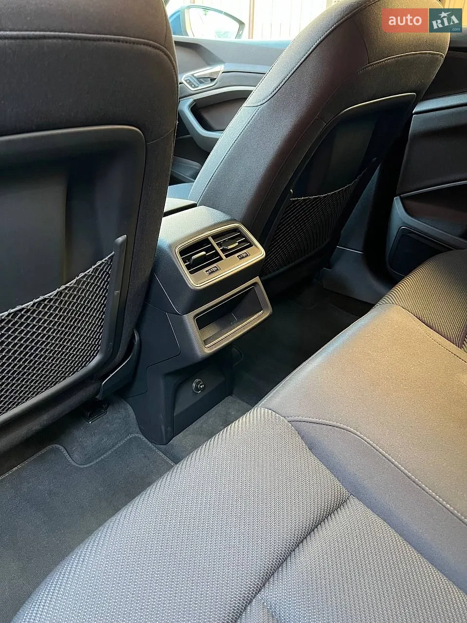 2019 Audi e-tron - мініатюра 36