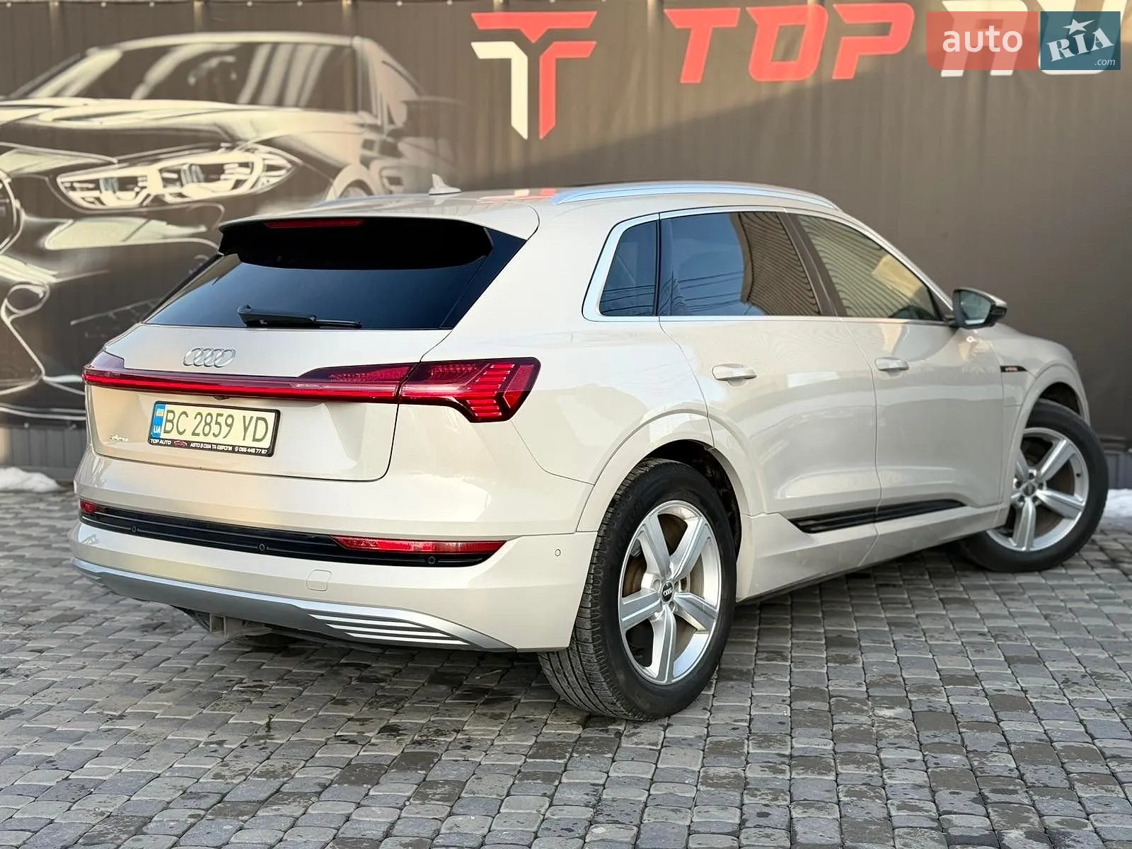 2019 Audi e-tron - мініатюра 14