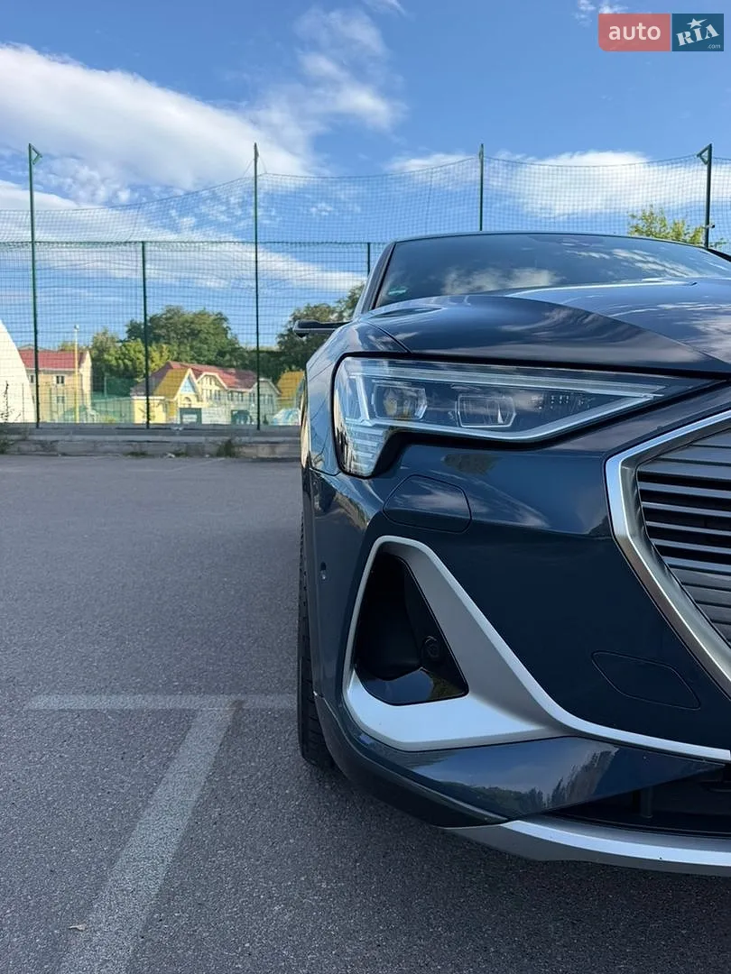 2020 Audi e-tron - мініатюра 2