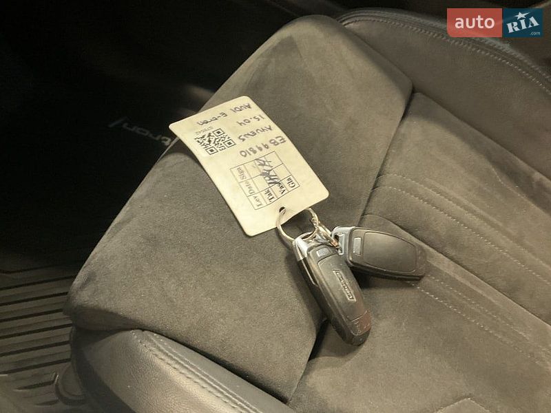Позашляховик / Кросовер Audi e-tron 2021 в Дубні