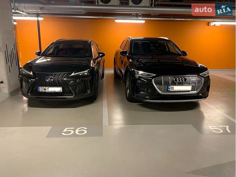 Внедорожник / Кроссовер Audi e-tron 2021 в Дубно