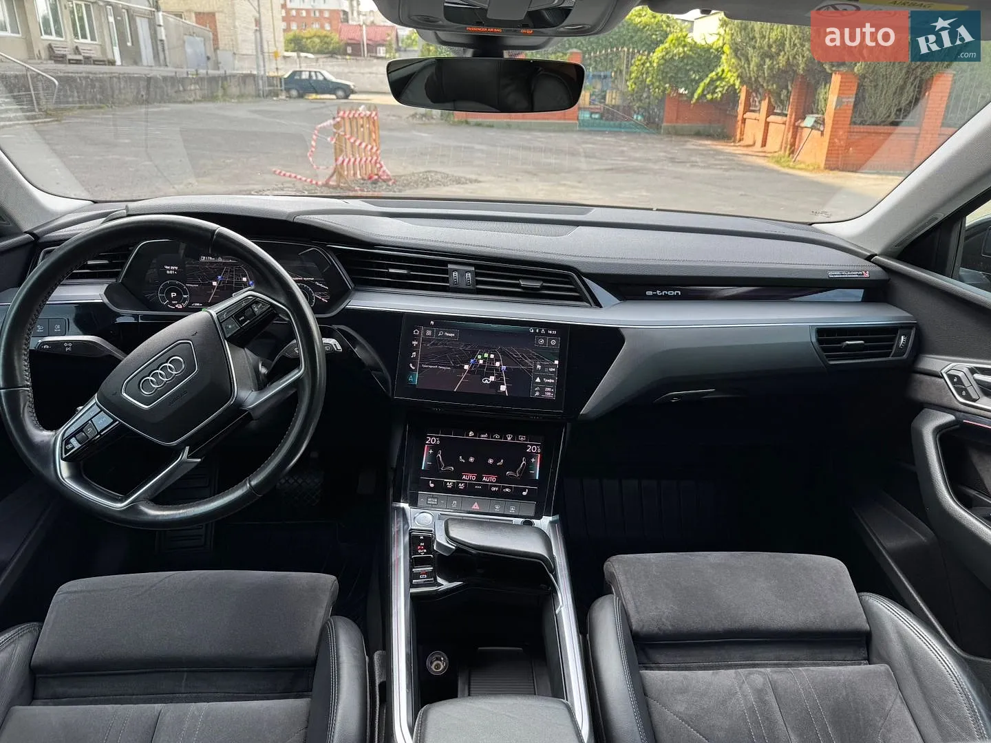 2019 Audi e-tron - мініатюра 32