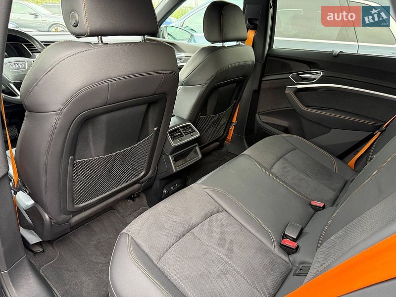 Позашляховик / Кросовер Audi e-tron 2021 в Львові фото 31 Позашляховик / Кросовер Audi e-tron 2021 в Львові