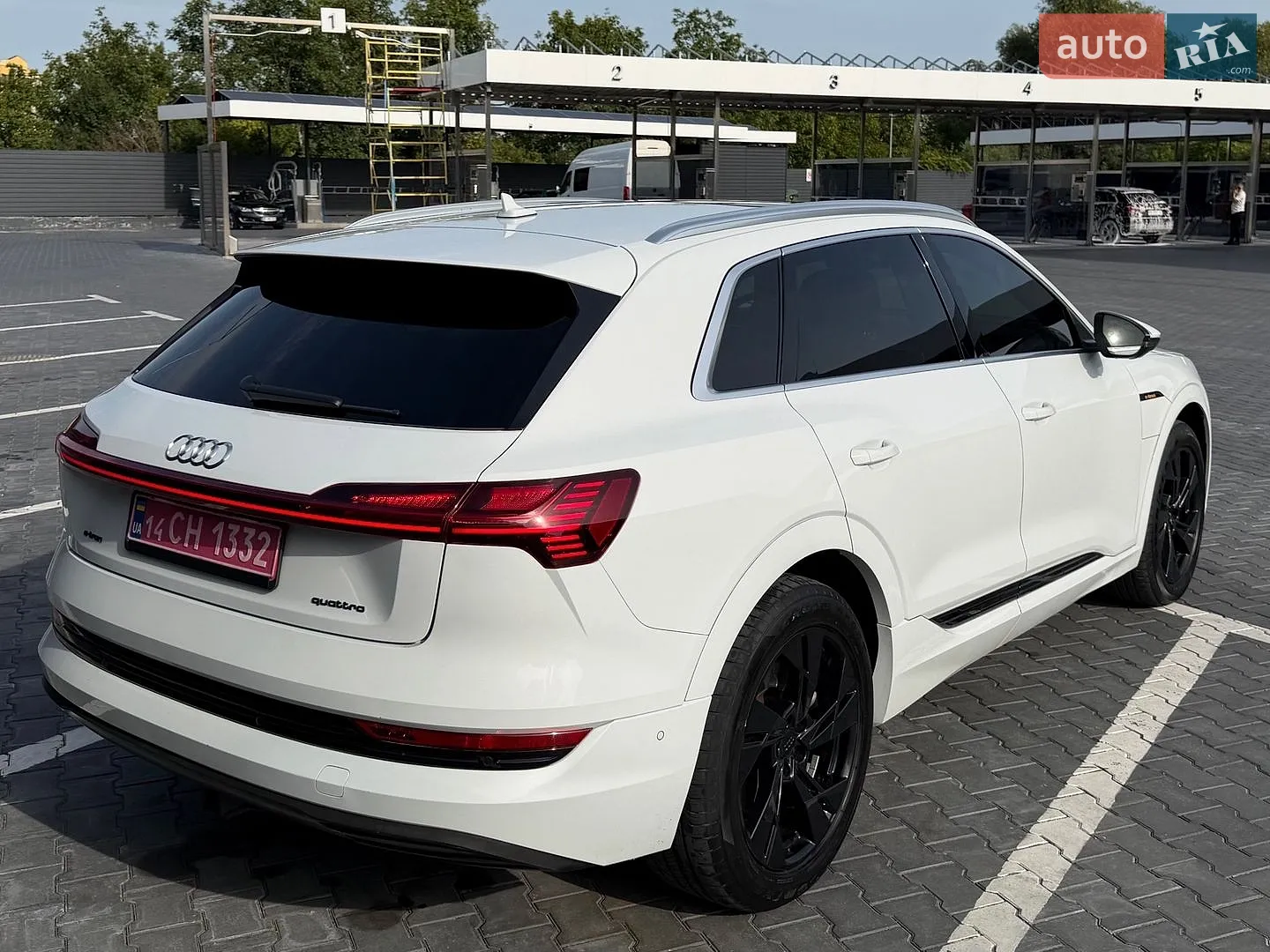 2021 Audi e-tron - мініатюра 5