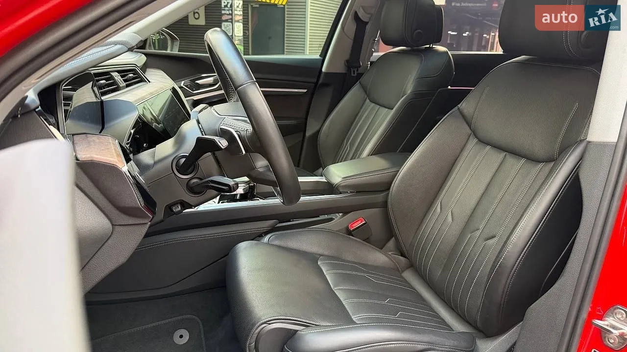2019 Audi e-tron - мініатюра 12