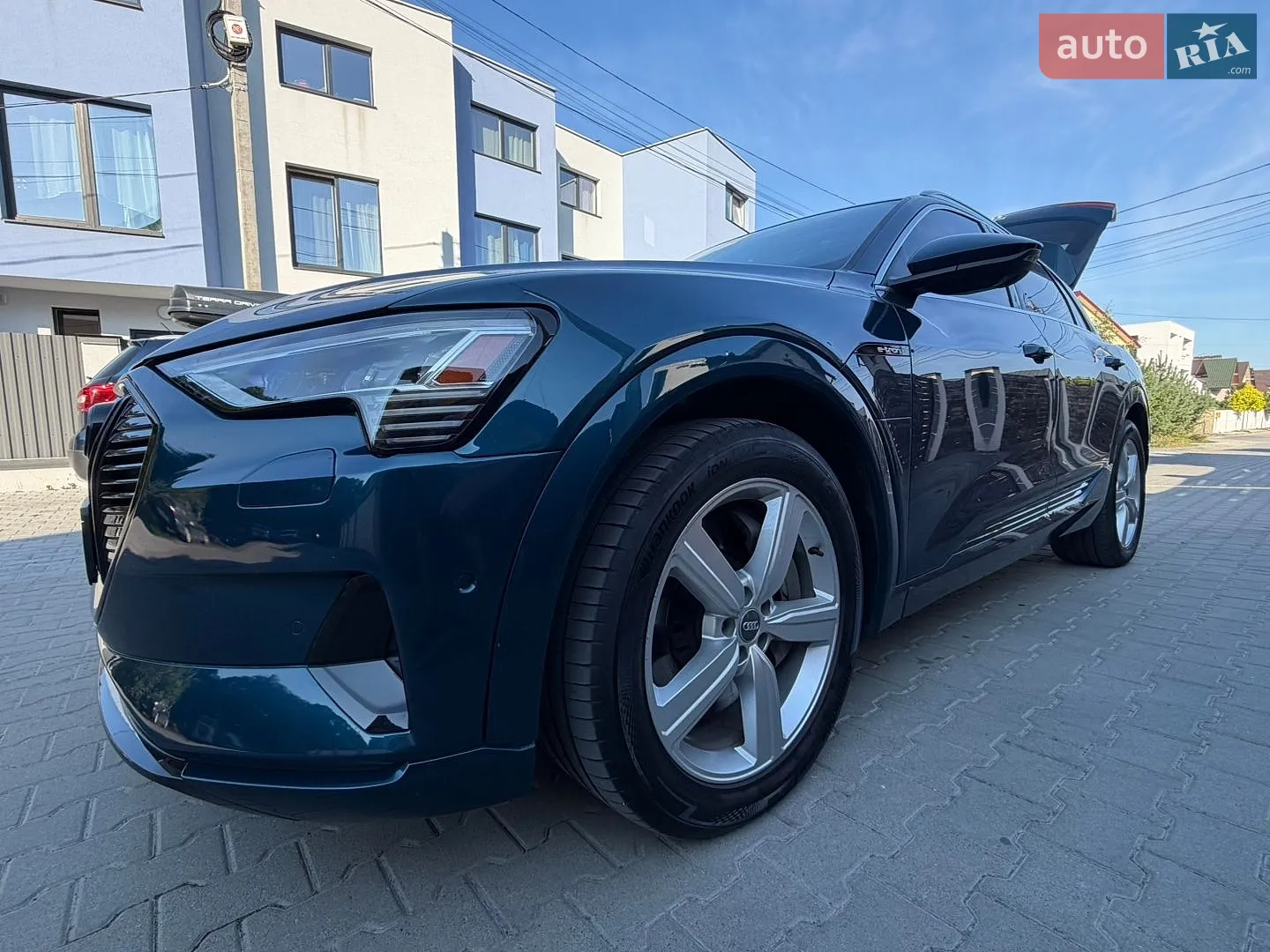 2019 Audi e-tron - мініатюра 12