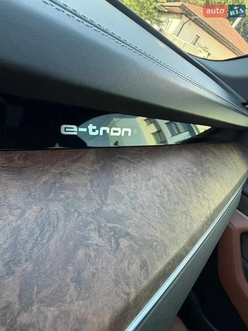 2019 Audi e-tron - мініатюра 24