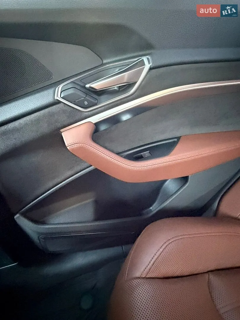 2019 Audi e-tron - мініатюра 26