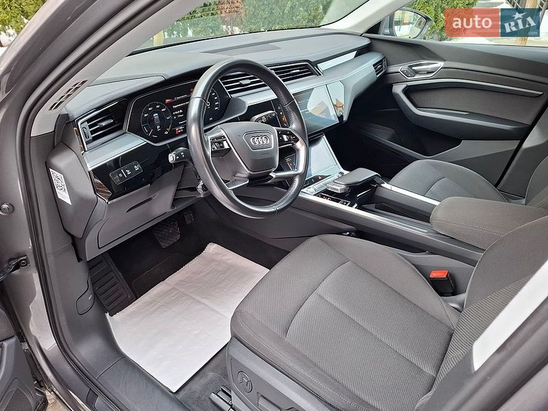 Внедорожник / Кроссовер Audi e-tron 2020 в Черновцах