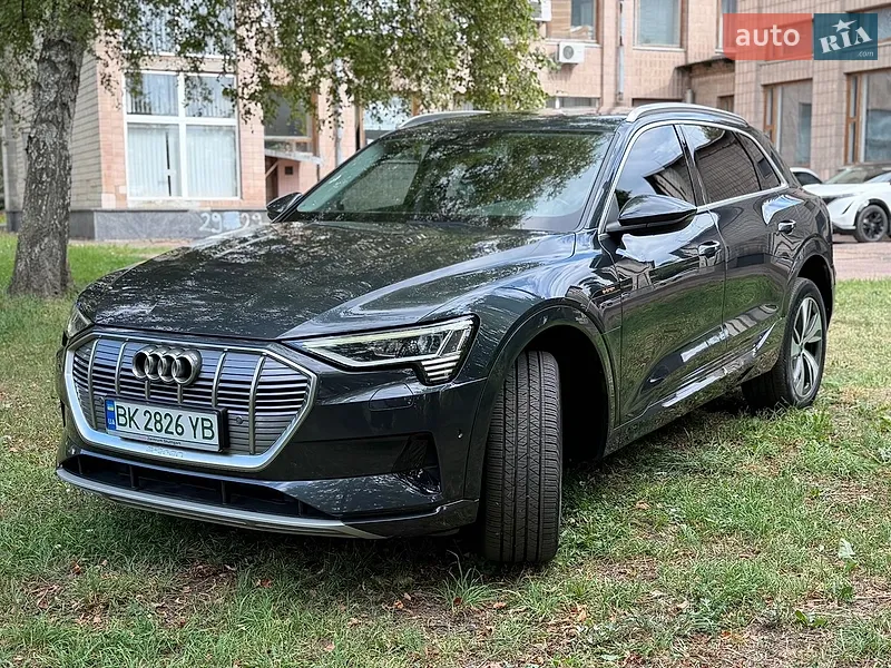 Audi e-tron