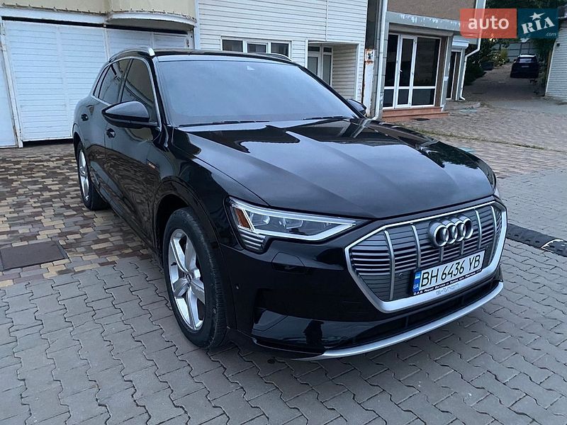 Audi e-tron 2019