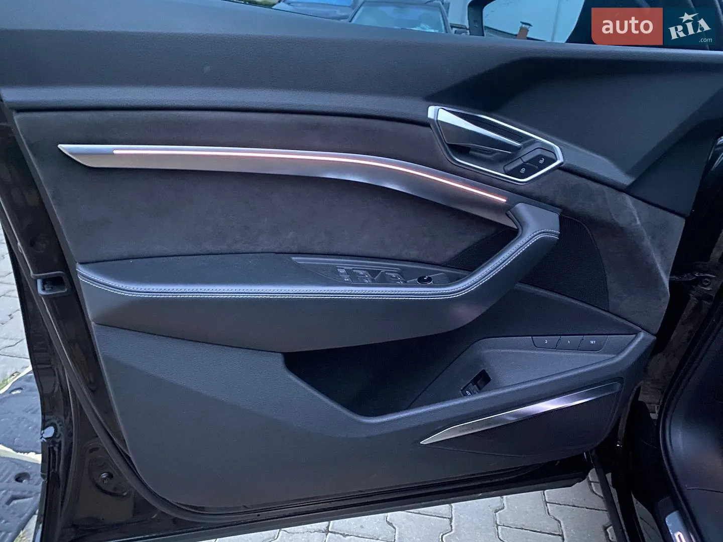 2019 Audi e-tron - мініатюра 12