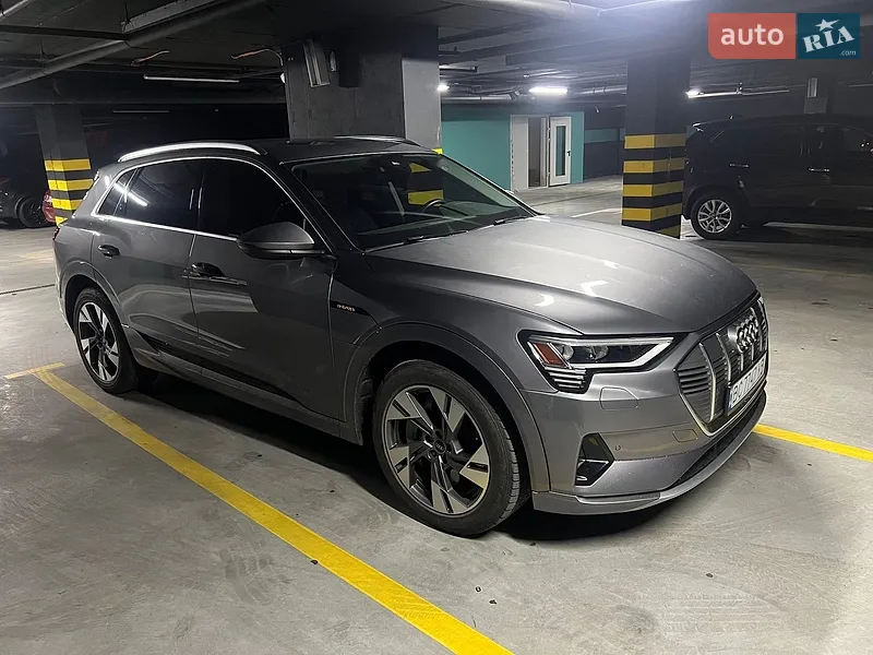 Audi e-tron 2021