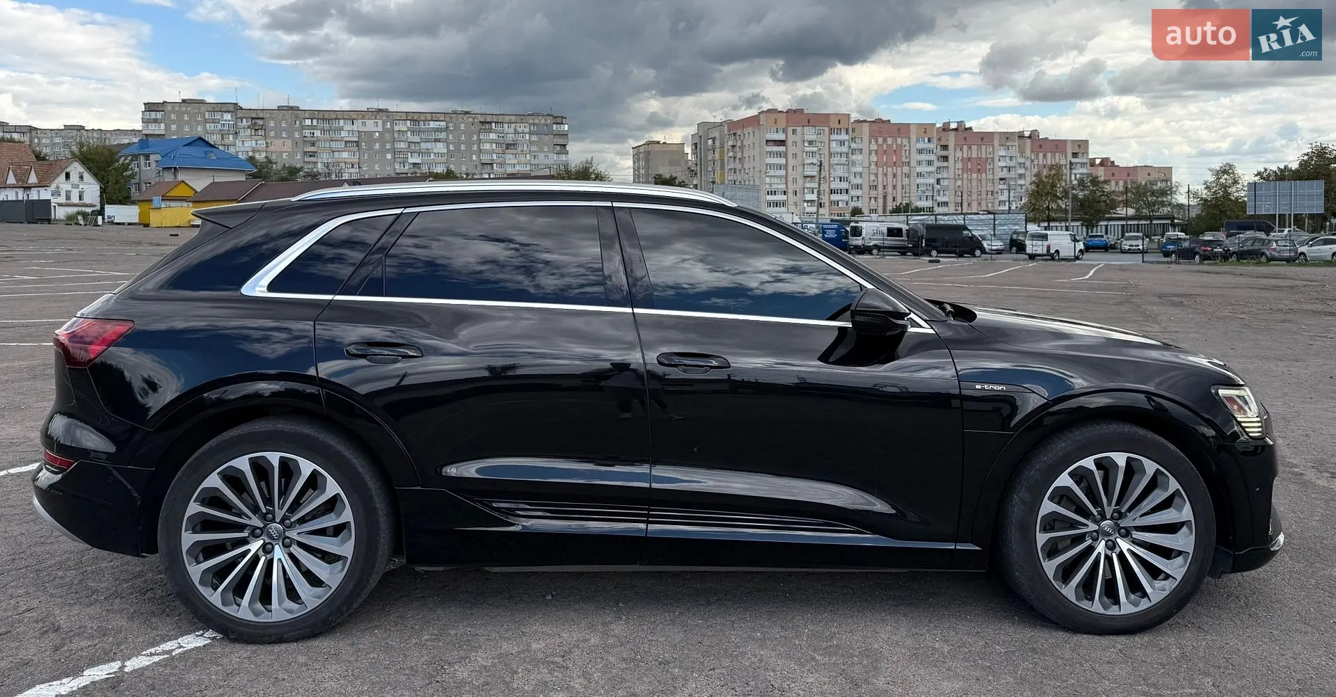 2019 Audi e-tron - мініатюра 13
