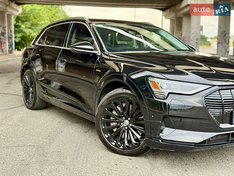 Внедорожник / Кроссовер Audi e-tron 2019 в Одессе