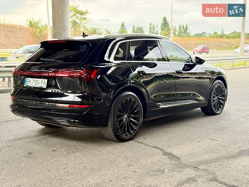 Позашляховик / Кросовер Audi e-tron 2019 в Одесі