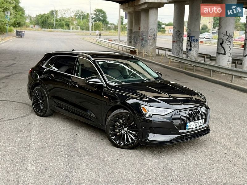 Внедорожник / Кроссовер Audi e-tron 2019 в Одессе