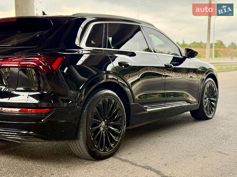 Позашляховик / Кросовер Audi e-tron 2019 в Одесі