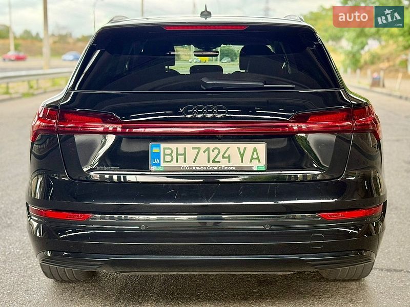 Внедорожник / Кроссовер Audi e-tron 2019 в Одессе