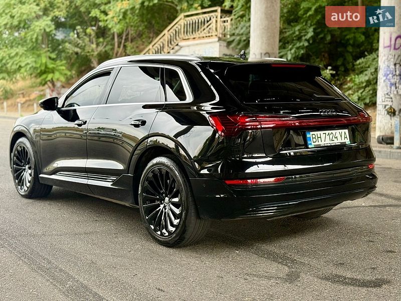 Внедорожник / Кроссовер Audi e-tron 2019 в Одессе